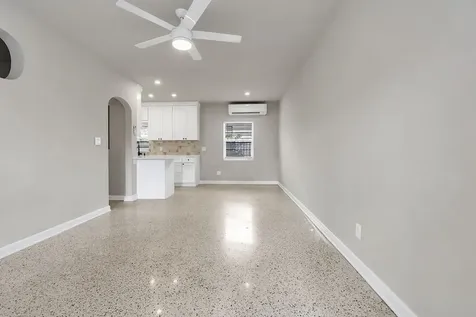 17 S Ocean Breeze Lake Worth Beach FL 33460