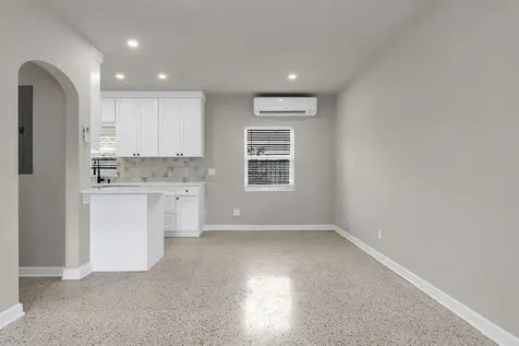 17 S Ocean Breeze Lake Worth Beach FL 33460