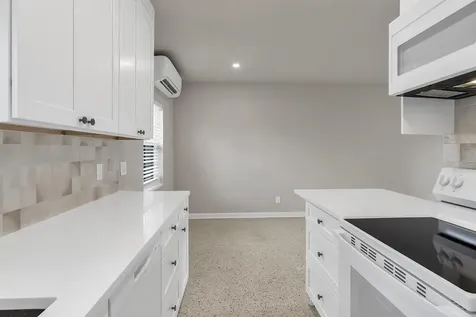17 S Ocean Breeze Lake Worth Beach FL 33460