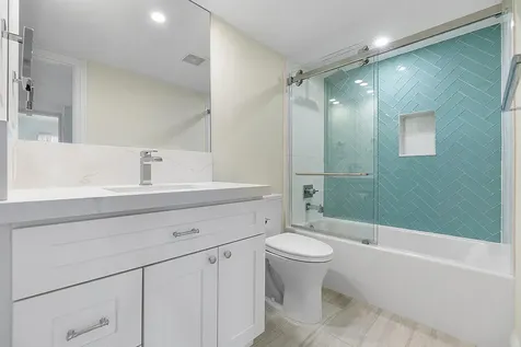 123 Yacht Club Way Hypoluxo FL 33462