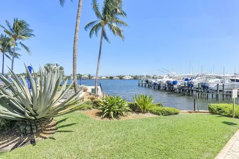 123 Yacht Club Way Hypoluxo FL 33462