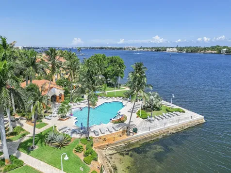 123 Yacht Club Way Hypoluxo FL 33462