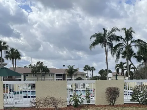 1560 SE Royal Green Circle Port Saint Lucie FL 34952