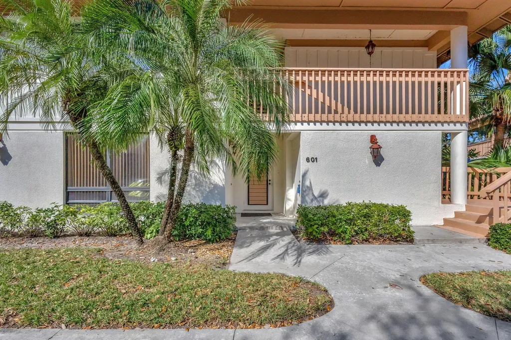 601 Brackenwood Cove Palm Beach Gardens FL 33418