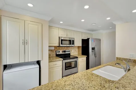601 Brackenwood Cove Palm Beach Gardens FL 33418