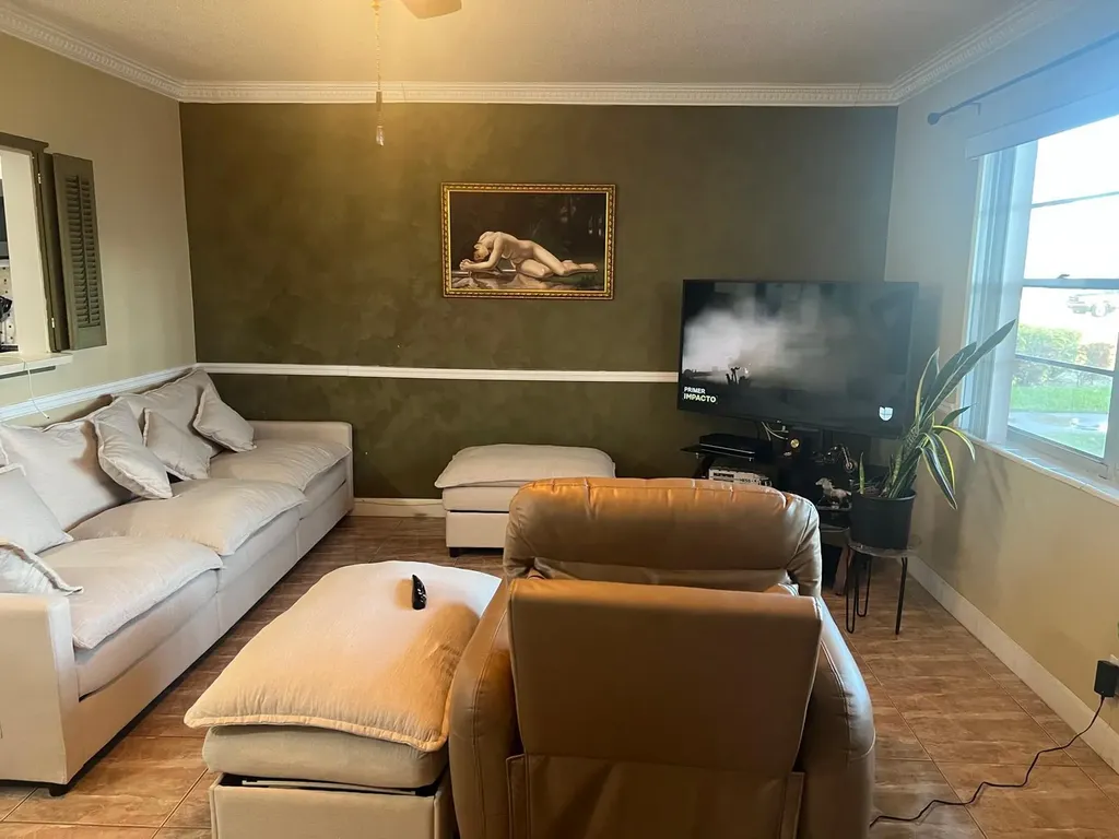 153 Easthampton G West Palm Beach FL 33417