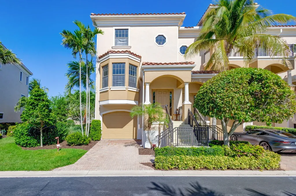 301 Del Sol Circle Tequesta FL 33469