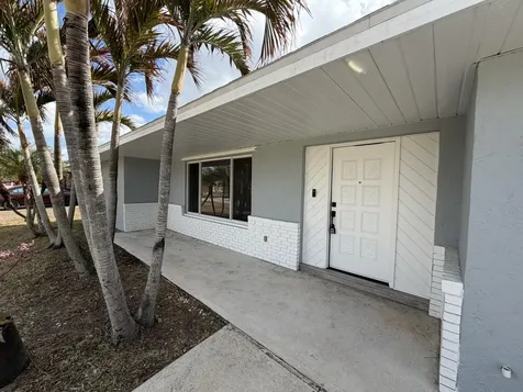 548 SE Oceanspray Terrace Port Saint Lucie FL 34983