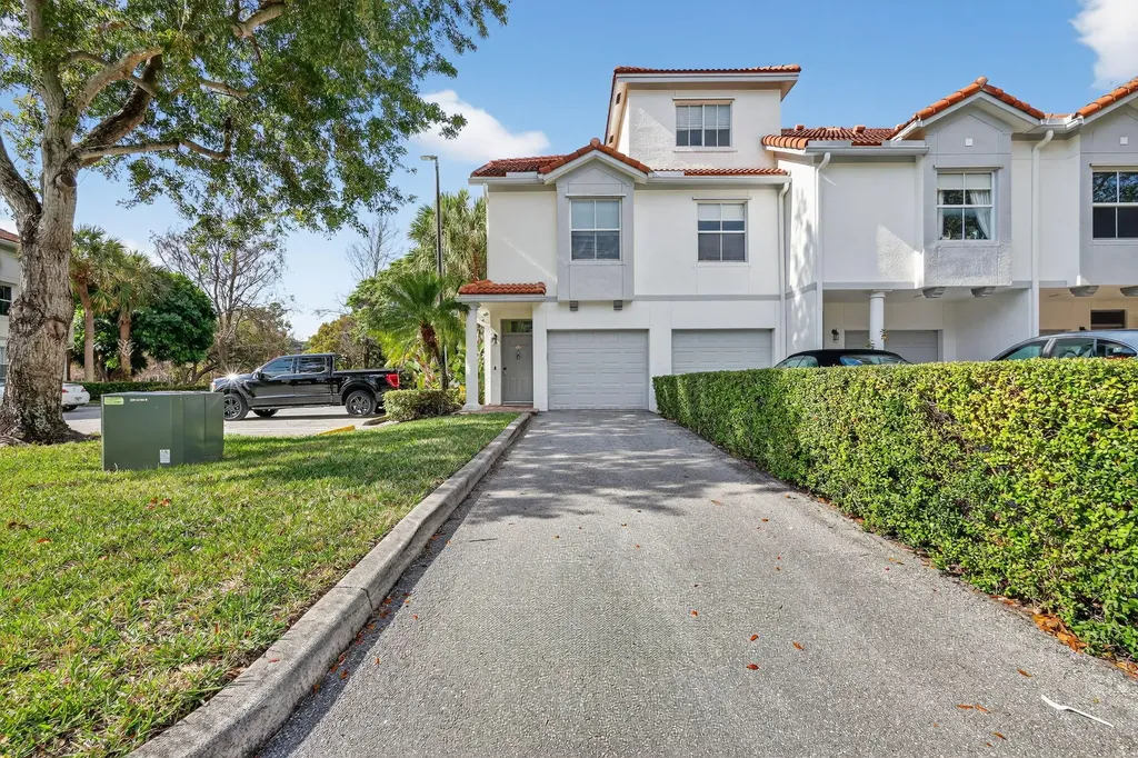 2044 Alta Meadows Lane Delray Beach FL 33444