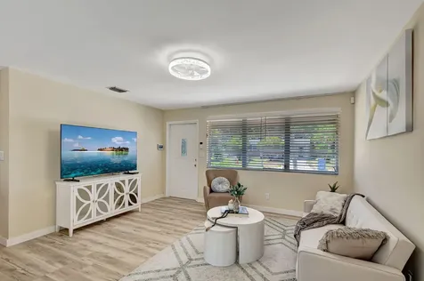 140 W 31st Court Riviera Beach FL 33404
