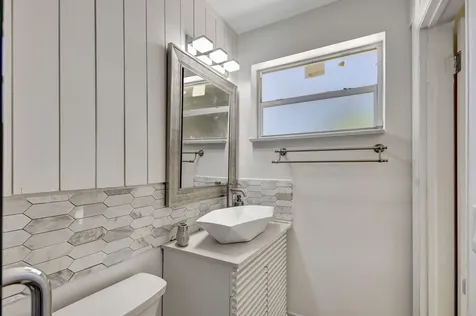140 W 31st Court Riviera Beach FL 33404