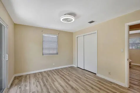 140 W 31st Court Riviera Beach FL 33404