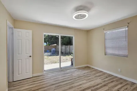 140 W 31st Court Riviera Beach FL 33404