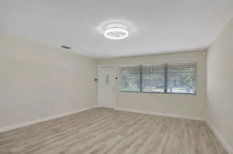 140 W 31st Court Riviera Beach FL 33404