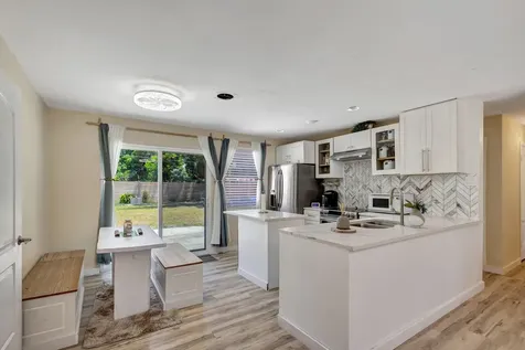 140 W 31st Court Riviera Beach FL 33404