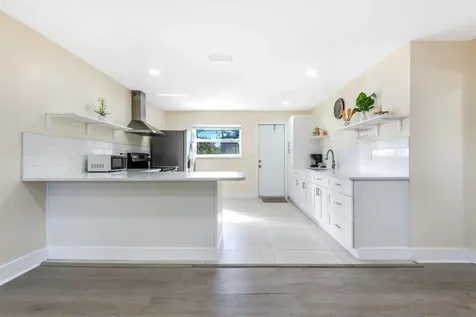 3914 Serubi Avenue Palm Springs FL 33461
