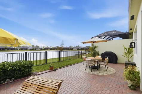 12893 Sw Lake Fern Circle Port Saint Lucie FL 34987