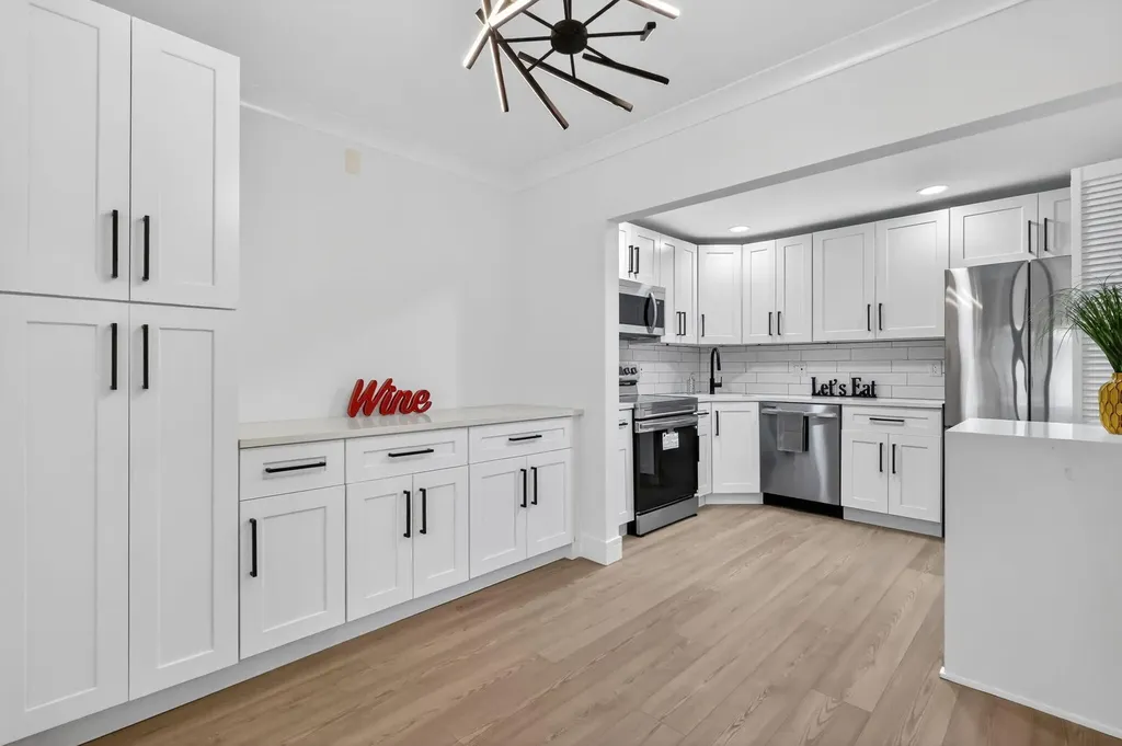 211 Pine Hov Circle Greenacres FL 33463