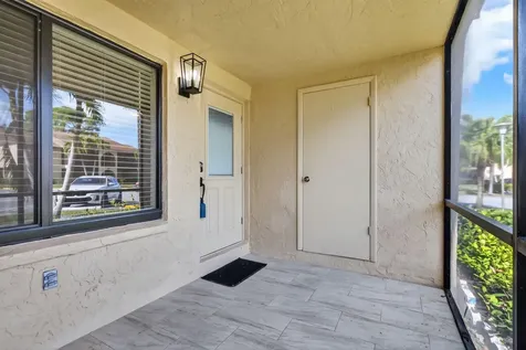 211 Pine Hov Circle Greenacres FL 33463