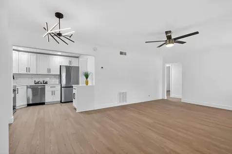 211 Pine Hov Circle Greenacres FL 33463