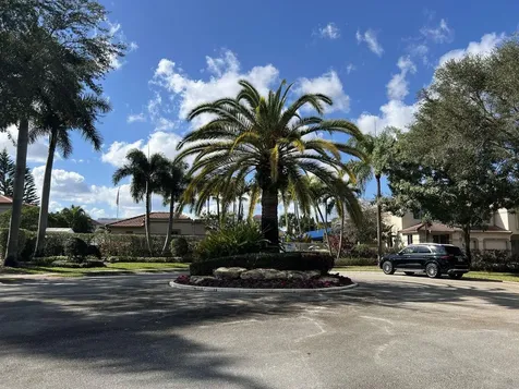 6622 Via Regina Boca Raton FL 33433