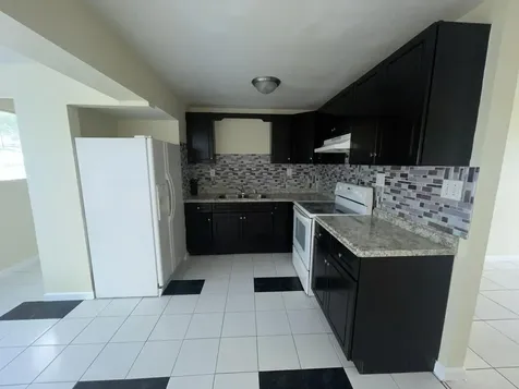 5320 Harriet Place West Palm Beach FL 33407