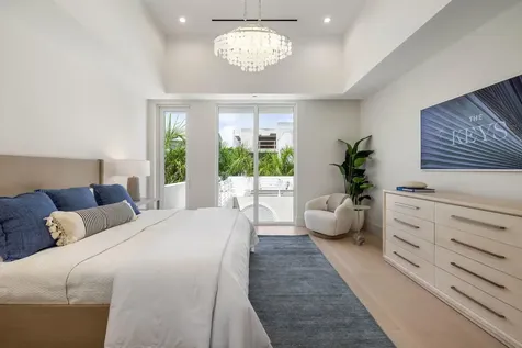 816 Palm Trail Delray Beach FL 33483