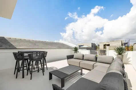 816 Palm Trail Delray Beach FL 33483