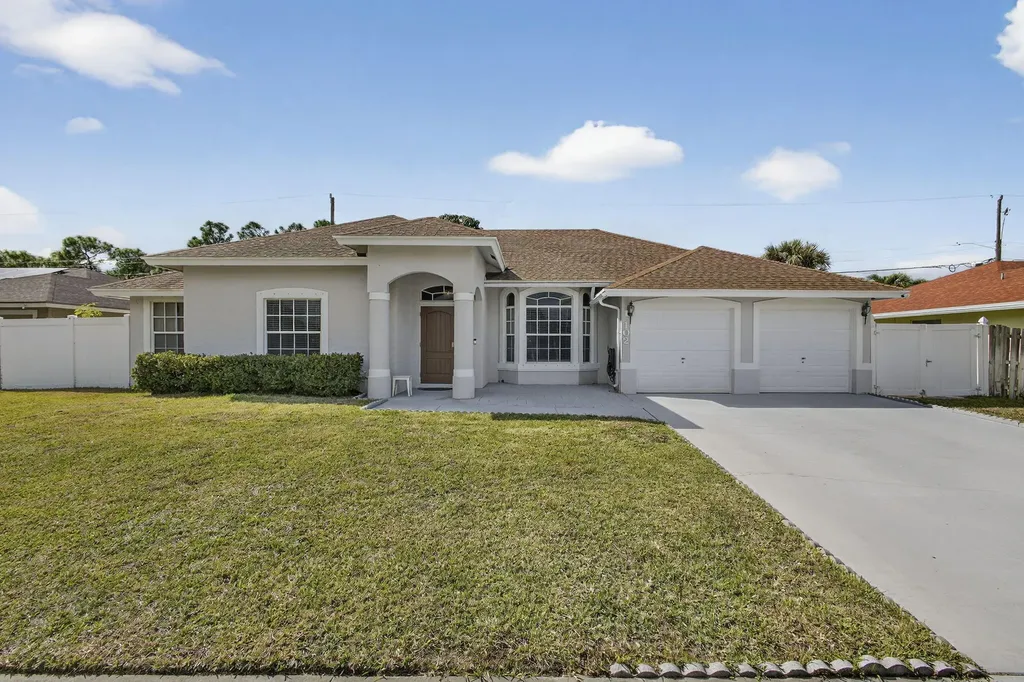 102 Brook Woode Court Royal Palm Beach FL 33411