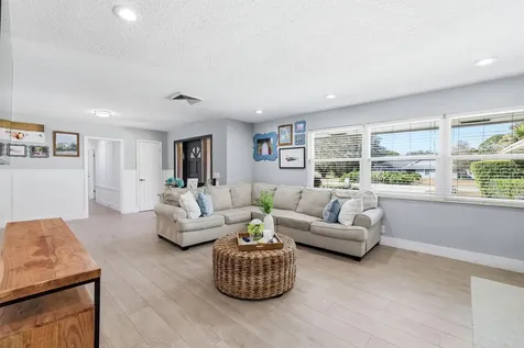 624 Whippoorwill Row West Palm Beach FL 33411