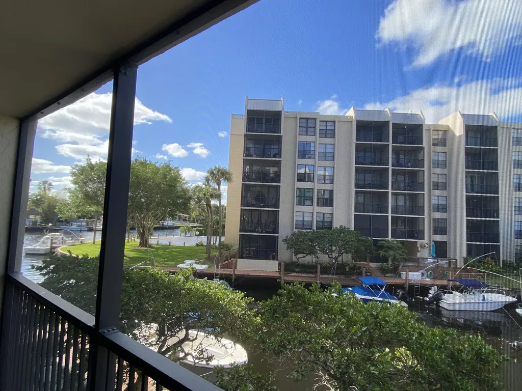 20 Royal Palm Way Boca Raton FL 33432