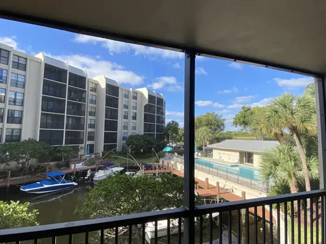 20 Royal Palm Way Boca Raton FL 33432