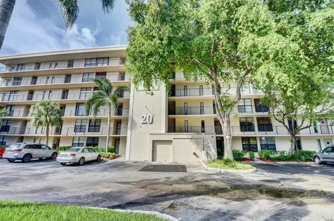 20 Royal Palm Way Boca Raton FL 33432