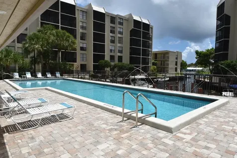 20 Royal Palm Way Boca Raton FL 33432