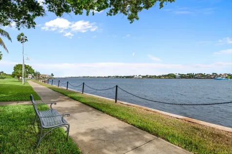 135 Yacht Club Way Hypoluxo FL 33462