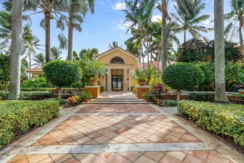 135 Yacht Club Way Hypoluxo FL 33462