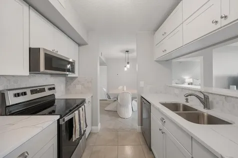 135 Yacht Club Way Hypoluxo FL 33462