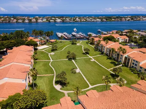135 Yacht Club Way Hypoluxo FL 33462