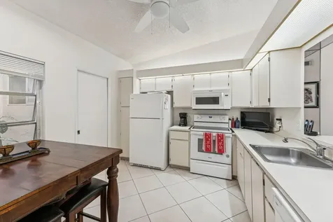 8236 Summerbreeze Lane Boca Raton FL 33496