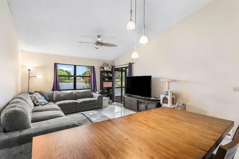 7614 Nw 99th Avenue Tamarac FL 33321