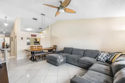7614 Nw 99th Avenue Tamarac FL 33321