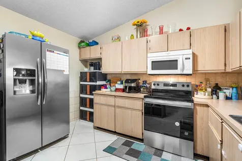 7614 Nw 99th Avenue Tamarac FL 33321