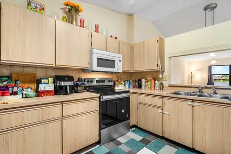 7614 Nw 99th Avenue Tamarac FL 33321
