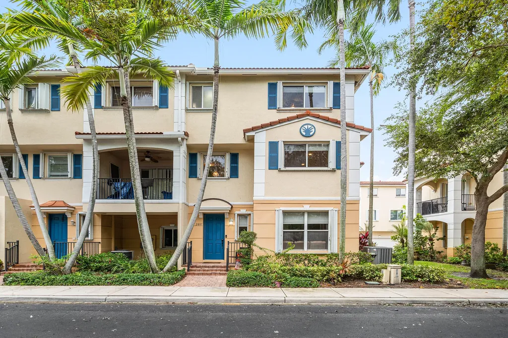 2897 S Greenleaf Circle Boynton Beach FL 33426