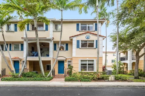 2897 S Greenleaf Circle Boynton Beach FL 33426