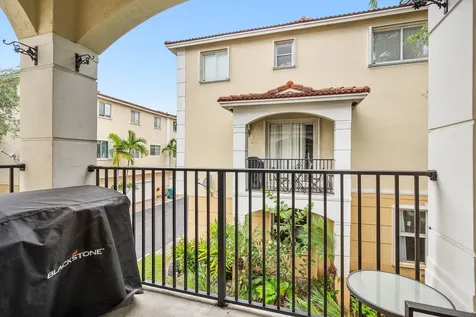 2897 S Greenleaf Circle Boynton Beach FL 33426