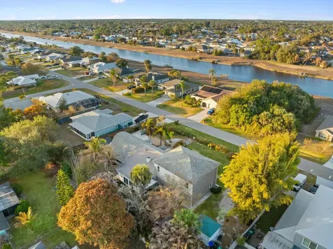 916 Sw Abingdon Avenue Port Saint Lucie FL 34953