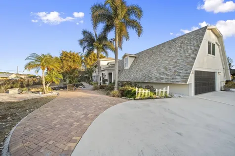 916 Sw Abingdon Avenue Port Saint Lucie FL 34953
