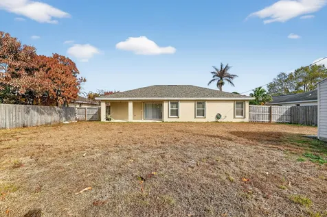 1534 Sw Hutchins Street Port Saint Lucie FL 34983