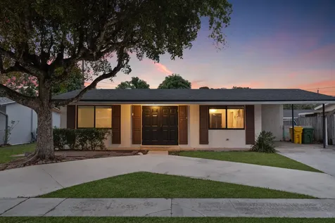 59 Andros Road Palm Springs FL 33461